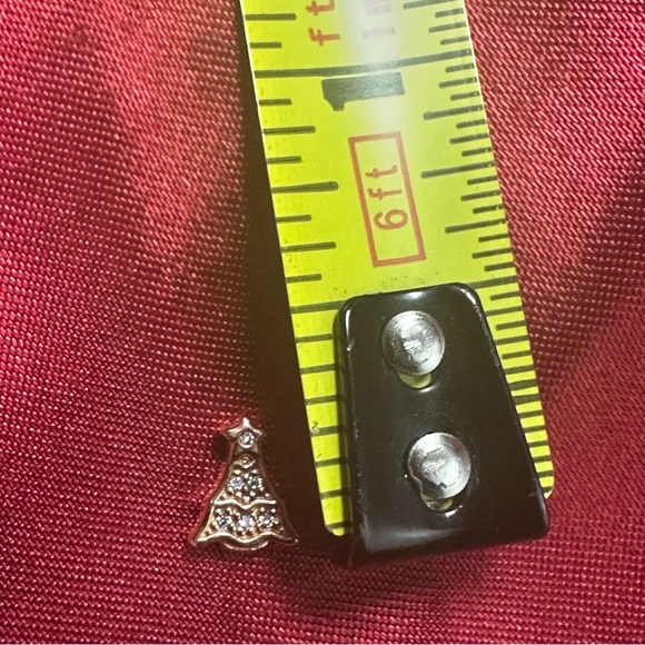 Pandora Rose Twinkling Christmas Tree Petite Charm - Picture 5 of 7